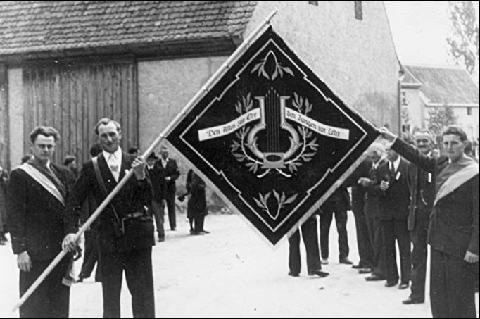 1954Fahnenweihe.jpg